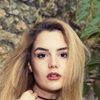 Alara Turan as Pınar