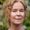 Wynne Potts as Priss