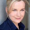Rae Ritke as Michelle Oakland