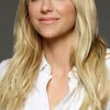Anna Faris as Sophie