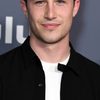 Dylan Minnette as Wes Hicks