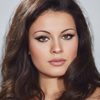 Meral Zeren as Emine