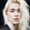 Stefanie Michova as Julia