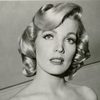 Juli Reding as Vi Mason