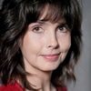 Émilie Cazenave as Amanda Amoretti