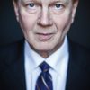 Larry Petersen as Pastor