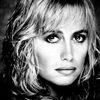 Susan George as Louise Andrews