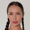 Maryna Biletska as Diner Customer