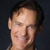 Paul Vos as James