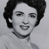Suzan Ball as Avis