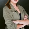 Gwynne Phillips as Yuppie Woman
