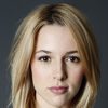 Alona Tal as Chloe