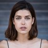 Marie Nasemann as Joana