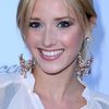 Sloane Avery as Sara