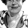 Marie Dressler as Ma Harrington