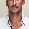 Dorian Djoudi as Komang