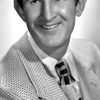 Doodles Weaver as Salty Sam
