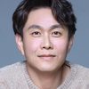 Oh Jung-se as Hwang Kyung-min (voice)