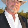 Charlie Motley as Carson