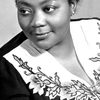 Marietta Canty as Queenie - Sonia's Maid (uncredited)