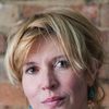 Julia Davis as Gail