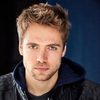 Pablo Sandstrom as Neil