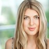 Hannah Pederson as Polly