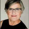 Suzanne Ristic as Woman