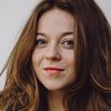 Jennifer Welts as Suus
