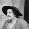 Maureen Delaney as Curtis