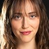 Samantha Glovin as Emma