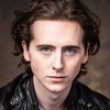 Daniel Gravelle as Ari