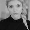 Charlie Bond as Lucy Westenra