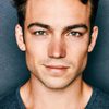Rory Gibson as Damon