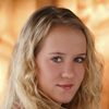 Aria Noelle Curzon as Elizabeth