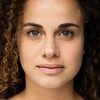 Elisabeth Kanettis as Lise