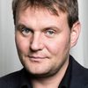 Devid Striesow as Lehrer Gertjan