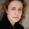 Maren Eggert as Mutter Astrid