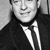 Del Moore as Policeman