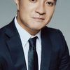 Gaku Hamada as Tsutaya