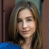 Jaeda Lily Miller as 7-Year-Old Zoe Carmichael
