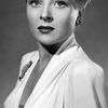 Evelyn Ankers as Beth Mason