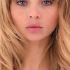 Amandine Noworyta as Elodie