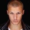 Skyler Maxon as Leo