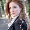 Noemi Smorra as Elizabeth