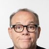 Tom Papa as Howard