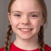 Isla Mercer as Caroline (7)