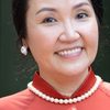 Ngan Quynh as Mrs. Ngan
