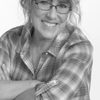 Robin Lamont as Ruthie