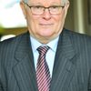 Rod Britt as Pastor